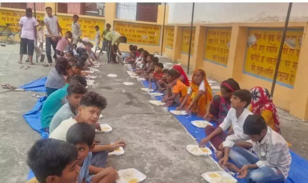 Bareilly: कन्हैया की छठी पर धूमधाम, भक्त हुए भावविभोर Bareilly: कन्हैया की छठी पर धूमधाम, भक्त हुए भावविभोर