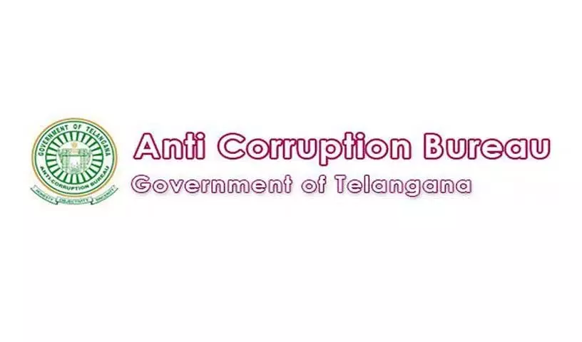 वनस्थलीपुरम के सब-रजिस्ट्रार को ACB ने 70,000 रुपये की रिश्वत लेते पकड़ा वनस्थलीपुरम के सब-रजिस्ट्रार को ACB ने 70,000 रुपये की रिश्वत लेते पकड़ा