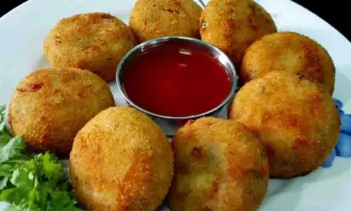 सूजी कटलेट: नाश्ते के लिए खास व्यंजन सूजी कटलेट: नाश्ते के लिए खास व्यंजन