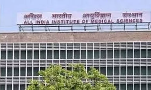 Delhi एम्स के वरिष्ठ डॉक्टर को ‘कुचलने’ की कोशिश Delhi एम्स के वरिष्ठ डॉक्टर को ‘कुचलने’ की कोशिश