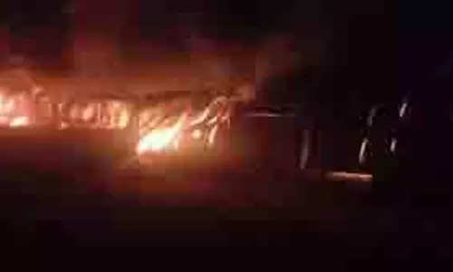 Haryana: फूड फैक्ट्री में भीषण आग, करोड़ों का नुकसान Haryana: फूड फैक्ट्री में भीषण आग, करोड़ों का नुकसान