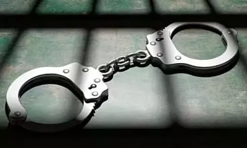 Delhi : सीबीआई अधिकारी बनकर गिरोह ने 2.3 करोड़ रुपये लूटे, 2 गिरफ्तार