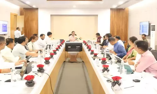Assam: सरकार ने वयस्कों के नए आधार के लिए दी सीमित अनुमति