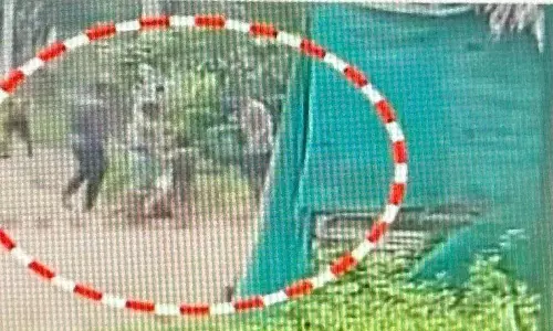 Odisha : ढेंकनाल में भतीजे ने बुजुर्ग को घसीटा और पीटा