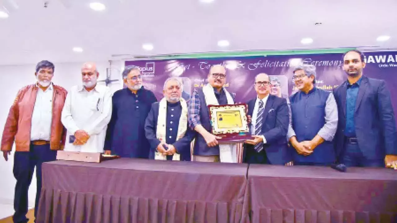 Telangana : 50 वर्ष पूरे करने पर वरिष्ठ पत्रकारों को सम्मानित किया गया