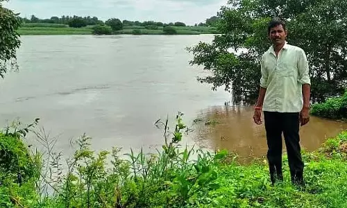 Karnataka : भीमा नदी में 1.81 लाख क्यूसेक पानी छोड़ा गया Karnataka : भीमा नदी में 1.81 लाख क्यूसेक पानी छोड़ा गया