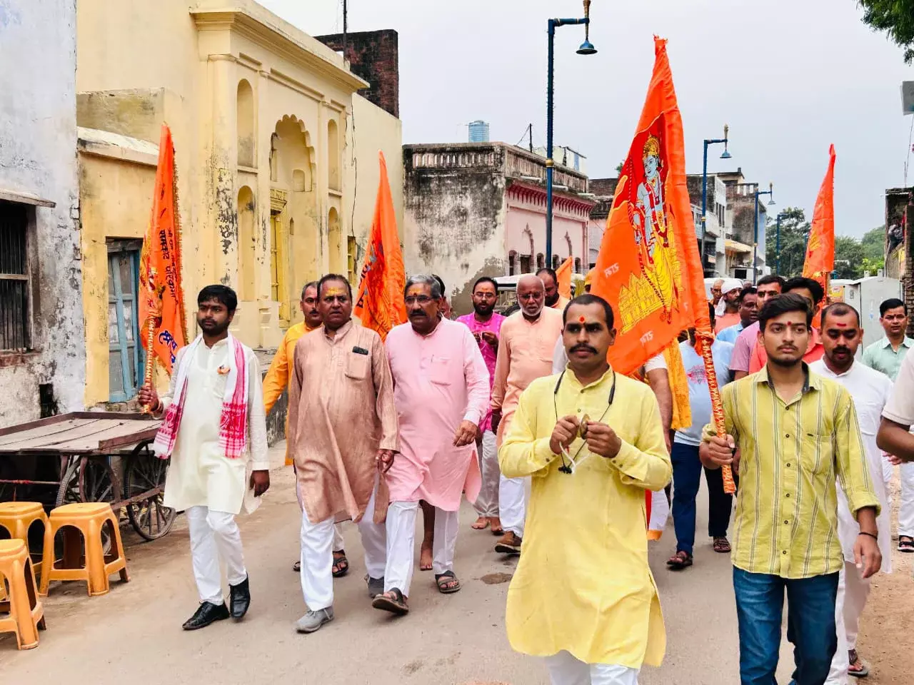 Ayodhya: आज से नियमित हुई अयोध्या की रामकोट परिक्रमा Ayodhya: आज से नियमित हुई अयोध्या की रामकोट परिक्रमा