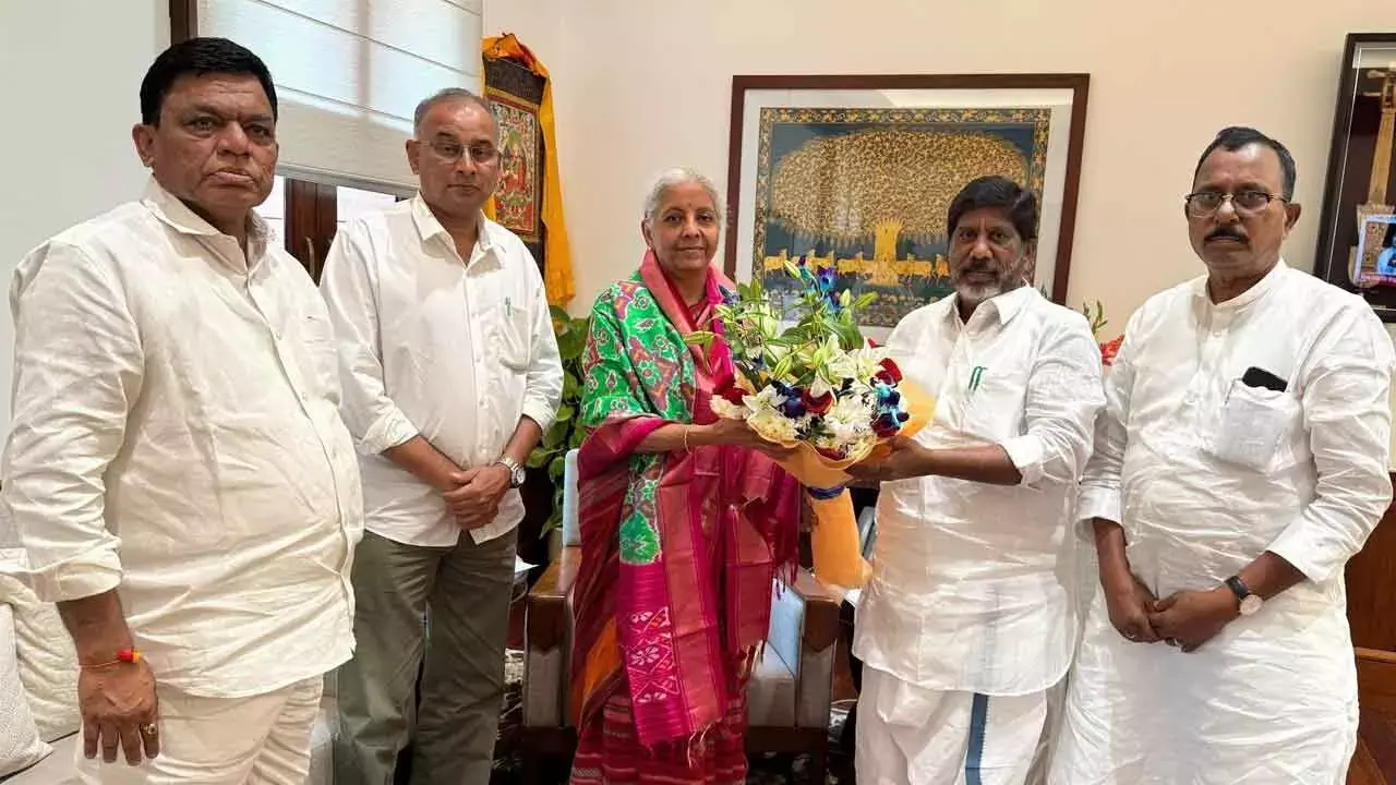 Telangana : भट्टी ने जीएसटी पुनर्गठन में दक्षिणी राज्यों के लिए सुरक्षा उपायों की मांग की Telangana : भट्टी ने जीएसटी पुनर्गठन में दक्षिणी राज्यों के लिए सुरक्षा उपायों की मांग की