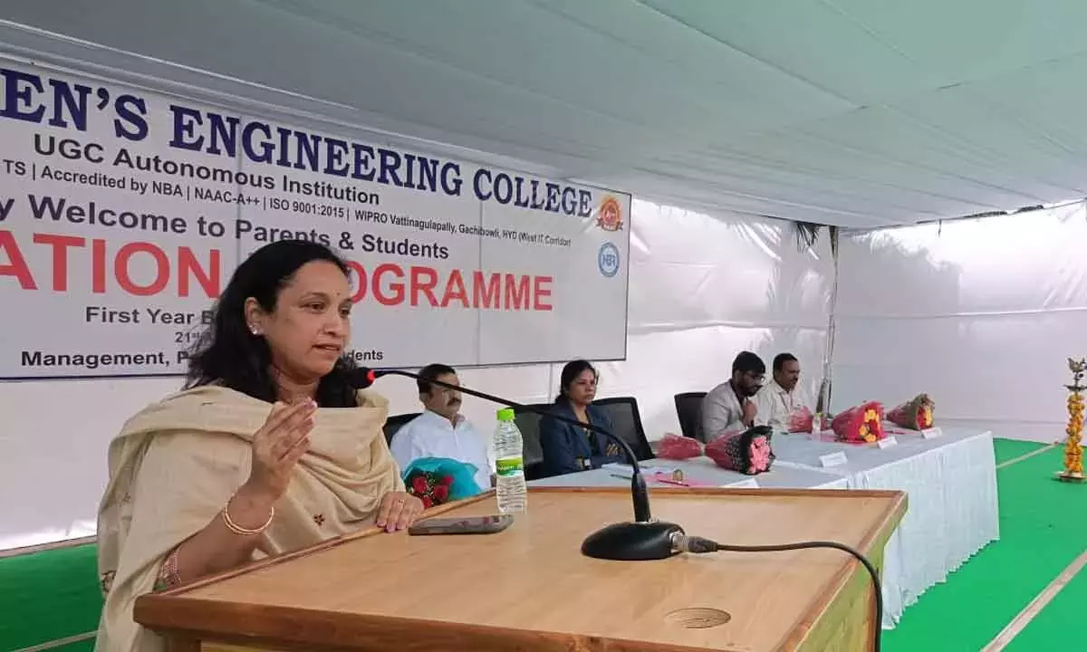 Telangana : श्रीदेवी महिला इंजीनियरिंग कॉलेज ने बी.टेक प्रथम वर्ष की छात्राओं (स्वायत्त बैच) के लिए