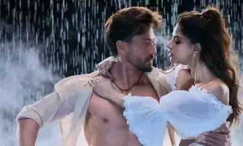 Bahli Sohni: नहीं जमी टाइगर-हरनाज़ की जोड़ी Bahli Sohni: नहीं जमी टाइगर-हरनाज़ की जोड़ी