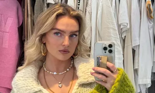 Perrie Edwards ने 4 साल के बच्चे की मां बनने से पहले हुए गर्भपात का खुलासा किया! Perrie Edwards ने 4 साल के बच्चे की मां बनने से पहले हुए गर्भपात का खुलासा किया!