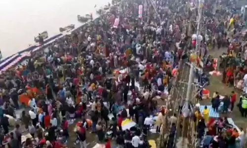 Birbhum: श्रद्धालुओं की भारी भीड़ के मद्देनजर तारापीठ में सुरक्षा बढ़ाई गई Birbhum: श्रद्धालुओं की भारी भीड़ के मद्देनजर तारापीठ में सुरक्षा बढ़ाई गई