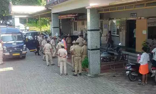 Andhra Pradesh: राजमपेट के पास चेय्येरु धारा में तीन डूब गए Andhra Pradesh: राजमपेट के पास चेय्येरु धारा में तीन डूब गए