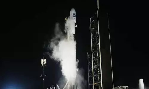 SpaceX ने अमेरिकी सेना के गुप्त एक्स-37बी ड्रोन को मिशन पर लॉन्च किया SpaceX ने अमेरिकी सेना के गुप्त एक्स-37बी ड्रोन को मिशन पर लॉन्च किया