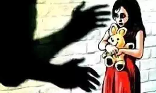 Tripura: लड़की से कथित बलात्कार के बाद 2 लोगों को हिरासत में लिया गया Tripura: लड़की से कथित बलात्कार के बाद 2 लोगों को हिरासत में लिया गया