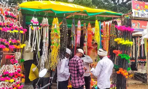 Hulasura : लुप्त हो रहे होला उत्सव की तैयारियाँ Hulasura : लुप्त हो रहे होला उत्सव की तैयारियाँ
