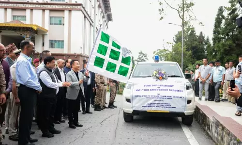 Sikkim :  मुख्यमंत्री ने राष्ट्रीय स्वास्थ्य मिशन के तहत नौ नई एम्बुलेंस को हरी झंडी दिखाई