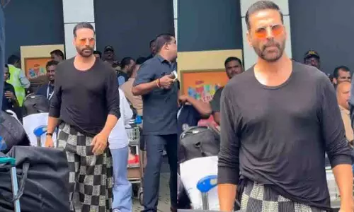 पलाज़ो में दिखे Akshay Kumar, सोशल मीडिया पर मचा बवाल