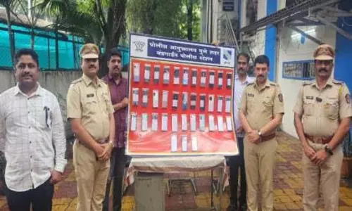 Bundgarden पुलिस ने 50 मोबाइल फोन मूल मालिकों को सौंपे
