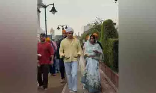 सिद्धार्थ मल्होत्रा और जान्हवी कपूर की गुरुद्वारा विज़िट हुई वायरल