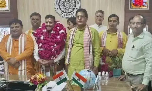Varanasi: विश्वविद्यालय में कुलपति के दो साल पूरे होने पर अभिनंदन