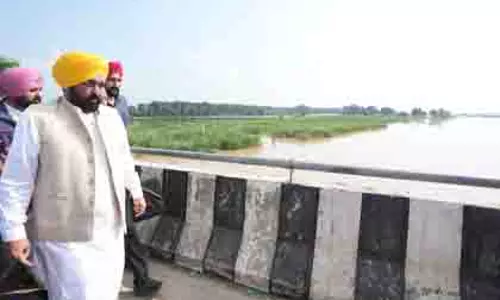 पंजाब के CM ने बाढ़ प्रभावित लोगों के लिए पर्याप्त राहत की घोषणा की पंजाब के CM ने बाढ़ प्रभावित लोगों के लिए पर्याप्त राहत की घोषणा की