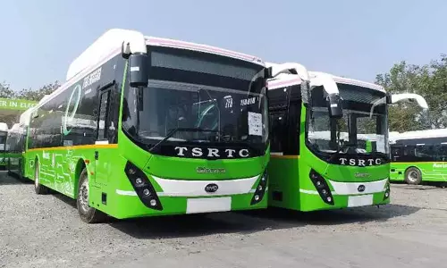TSRTC साल के अंत तक हैदराबाद में 235 इलेक्ट्रिक बसें जोड़ेगा TSRTC साल के अंत तक हैदराबाद में 235 इलेक्ट्रिक बसें जोड़ेगा