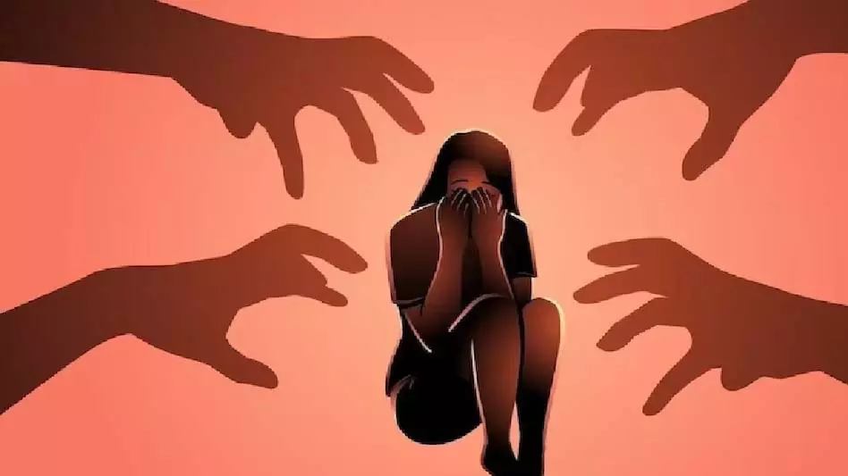 पूर्व इमाम गिरफ्तार, युवती के बाद उसकी मां ने लगाया सनसनीखेज आरोप पूर्व इमाम गिरफ्तार, युवती के बाद उसकी मां ने लगाया सनसनीखेज आरोप