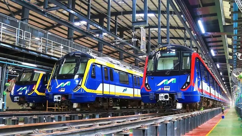 Mumbai : मेट्रो लाइन 2A और 7 पर प्रतिदिन रिकॉर्ड 3.34 लाख यात्री, दो महीनों में 13 बार अधिकतम यात्री Mumbai : मेट्रो लाइन 2A और 7 पर प्रतिदिन रिकॉर्ड 3.34 लाख यात्री, दो महीनों में 13 बार अधिकतम यात्री