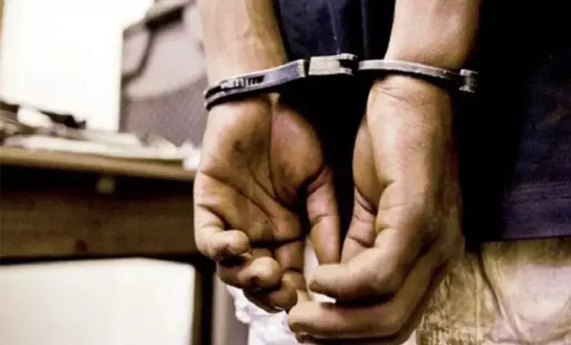 Arunachal: देवमाली पुलिस ने मादक पदार्थों की तस्करी के आरोप में महिला गिरफ्तार Arunachal: देवमाली पुलिस ने मादक पदार्थों की तस्करी के आरोप में महिला गिरफ्तार