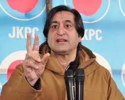 एफएटी स्कूलों का अधिग्रहण नहीं किया गया: शिक्षा मंत्री एफएटी स्कूलों का अधिग्रहण नहीं किया गया: शिक्षा मंत्री
