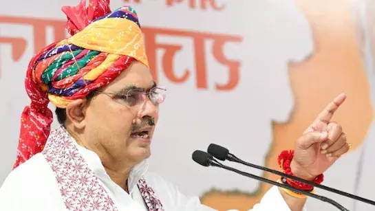 Jaipur: मुख्यमंत्री शर्मा ने पंचायती राज एवं शहरी निकायों के परिसीमन Jaipur: मुख्यमंत्री शर्मा ने पंचायती राज एवं शहरी निकायों के परिसीमन