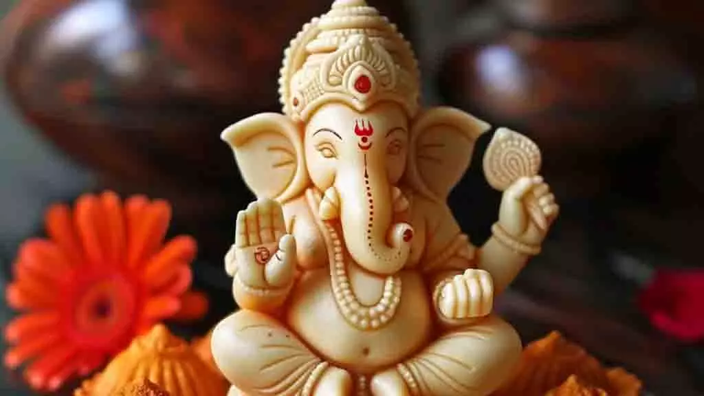 Ganesh Chaturthi 2025: पहली बार गणेश जी की स्थापना करने जा रहे हैं तो जान लें ये जरूरी नियम Ganesh Chaturthi 2025: पहली बार गणेश जी की स्थापना करने जा रहे हैं तो जान लें ये जरूरी नियम