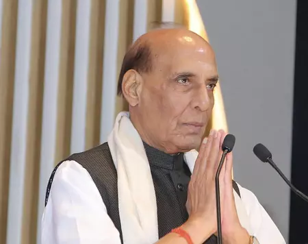 2029 तक भारत का रक्षा निर्यात 50,000 करोड़ रुपए तक पहुंचाने का लक्ष्य : रक्षा मंत्री राजनाथ सिंह 2029 तक भारत का रक्षा निर्यात 50,000 करोड़ रुपए तक पहुंचाने का लक्ष्य : रक्षा मंत्री राजनाथ सिंह