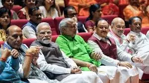 मोदी ने गिरफ्तार प्रधानमंत्री और मुख्यमंत्री को हटाने संबंधी विधेयक का समर्थन किया मोदी ने गिरफ्तार प्रधानमंत्री और मुख्यमंत्री को हटाने संबंधी विधेयक का समर्थन किया
