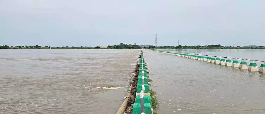 Shahpur : कृष्णा नदी की बाढ़ से प्रभावित गांव Shahpur : कृष्णा नदी की बाढ़ से प्रभावित गांव