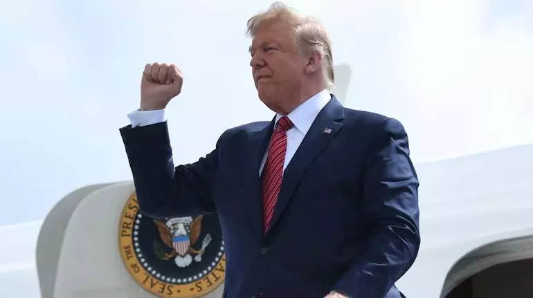 Trump का ईरान संबंधी दावा विवादित: विरोधाभासी रिपोर्ट के कारण डीआईए प्रमुख बर्खास्त Trump का ईरान संबंधी दावा विवादित: विरोधाभासी रिपोर्ट के कारण डीआईए प्रमुख बर्खास्त