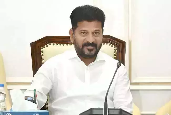 Telangana: सीएम रेवंत रेड्डी के आवास पर पार्टी कोर कमेटी के सदस्यों की बैठक Telangana: सीएम रेवंत रेड्डी के आवास पर पार्टी कोर कमेटी के सदस्यों की बैठक