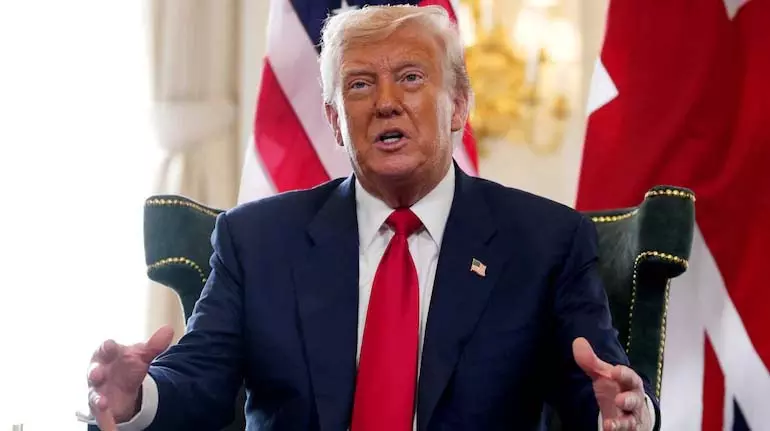 Trump किस तरह बंधक धोखाधड़ी के आरोपों को राजनीतिक हथियार के रूप में इस्तेमाल कर रहे हैं? Trump किस तरह बंधक धोखाधड़ी के आरोपों को राजनीतिक हथियार के रूप में इस्तेमाल कर रहे हैं?