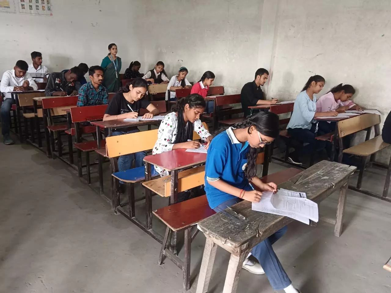 Rudraprayag: छात्रों ने प्रवेश के मुद्दे पर विधायक से की अपील Rudraprayag: छात्रों ने प्रवेश के मुद्दे पर विधायक से की अपील