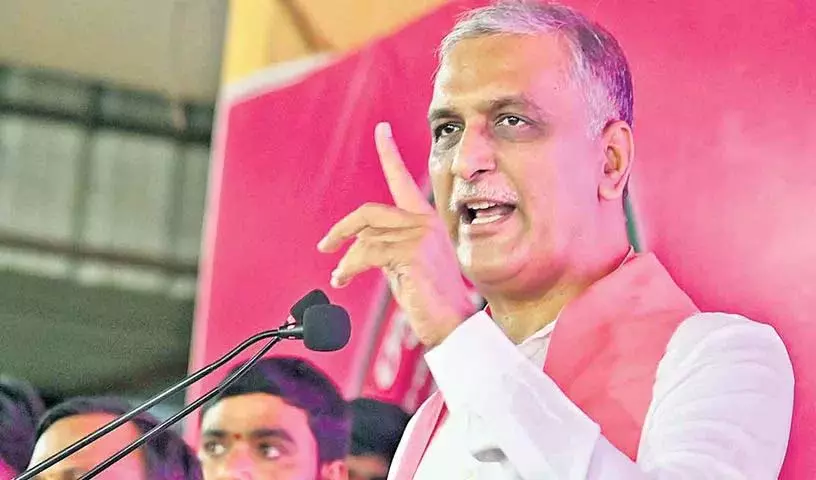 यूरिया की कमी को लेकर भाजपा और कांग्रेस में द्वंद: Harish Rao यूरिया की कमी को लेकर भाजपा और कांग्रेस में द्वंद: Harish Rao