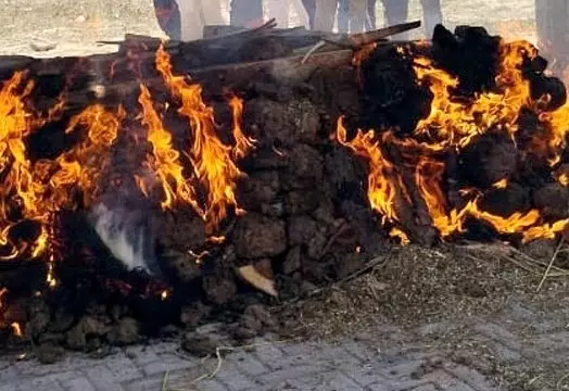 Jind: पैतृक गांव में बीएसएफ सब इंस्पेक्टर का हुआ संस्कार, ग्रामीणों ने जताया श्रद्धांजलि Jind: पैतृक गांव में बीएसएफ सब इंस्पेक्टर का हुआ संस्कार, ग्रामीणों ने जताया श्रद्धांजलि