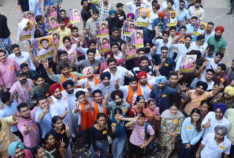 PU Poll: राष्ट्रपति पद के लिए जोबनप्रीत पीएसयू (ललकार) की पसंद PU Poll: राष्ट्रपति पद के लिए जोबनप्रीत पीएसयू (ललकार) की पसंद