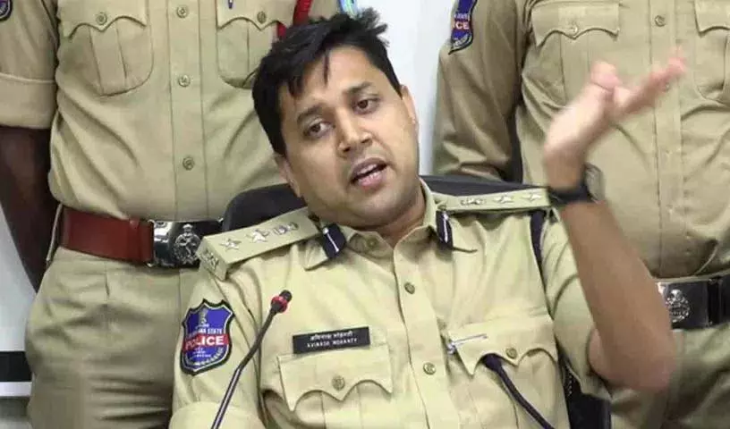 वह क्रिकेट बैट लेने आया था और सहस्रा की हत्या कर दी.. Cyberabad सीपी ने खुलासा किया वह क्रिकेट बैट लेने आया था और सहस्रा की हत्या कर दी.. Cyberabad सीपी ने खुलासा किया