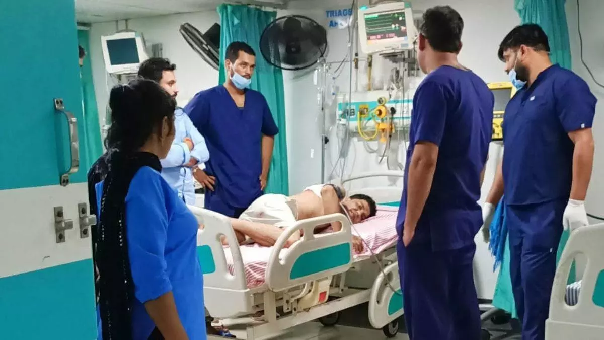 Rewari: बदमाश रोहित उर्फ कालिया पर रेवाड़ी में हमला Rewari: बदमाश रोहित उर्फ कालिया पर रेवाड़ी में हमला