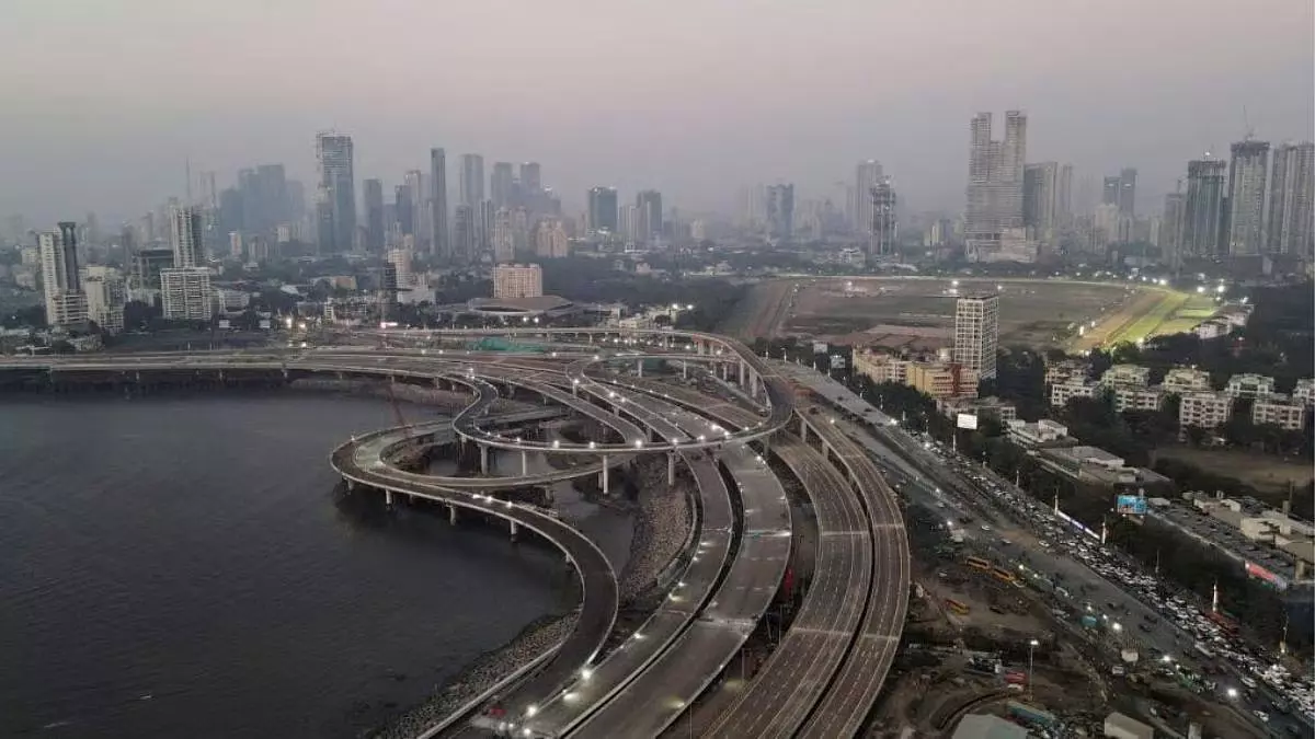 मुंबई को मिलेगा नया फायर स्टेशन, कोस्टल रोड पर बढ़ेगी सुरक्षा मुंबई को मिलेगा नया फायर स्टेशन, कोस्टल रोड पर बढ़ेगी सुरक्षा