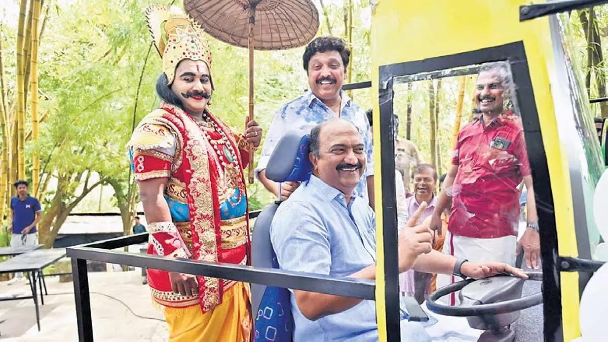 KSRTC को केरल सरकार से प्रतिदिन 4 करोड़ रुपये मिल रहे हैं: वित्त मंत्री के एन बालगोपाल KSRTC को केरल सरकार से प्रतिदिन 4 करोड़ रुपये मिल रहे हैं: वित्त मंत्री के एन बालगोपाल