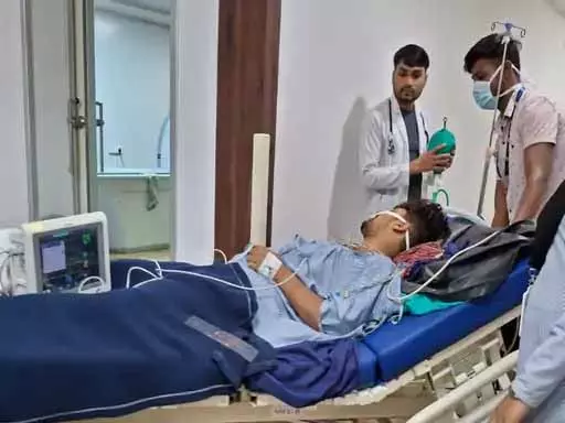 रायपुर में लिफ्ट हादसा: 20 दिन जिंदगी और मौत से जूझने के बाद युवक ने तोड़ा दम रायपुर में लिफ्ट हादसा: 20 दिन जिंदगी और मौत से जूझने के बाद युवक ने तोड़ा दम