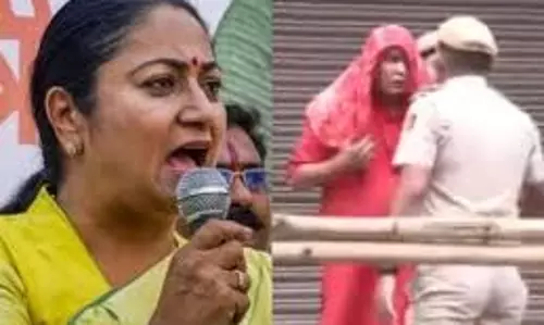 रेखा के गांधी नगर कार्यक्रम के दौरान हंगामा रेखा के गांधी नगर कार्यक्रम के दौरान हंगामा