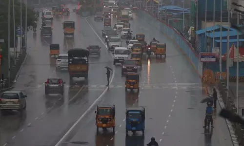 Tamil Nadu: आज 8 जिलों में भारी बारिश की संभावना Tamil Nadu: आज 8 जिलों में भारी बारिश की संभावना